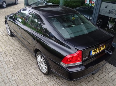 Volvo S60 - 2.4D Drivers Edition Xenon Leder Schuifdak Trekhaak etc - 1