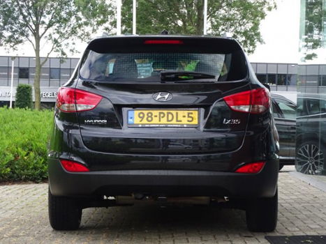 Hyundai ix35 - 2.0i Business Edition Navi Climate Control Bluetooth Camera etc - 1