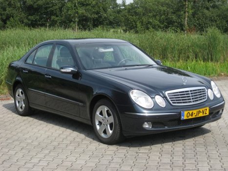 Mercedes-Benz E-klasse - W211 270 CDI Elegance || Beige Leder \ Smaragd Zwart / Automaat - 1