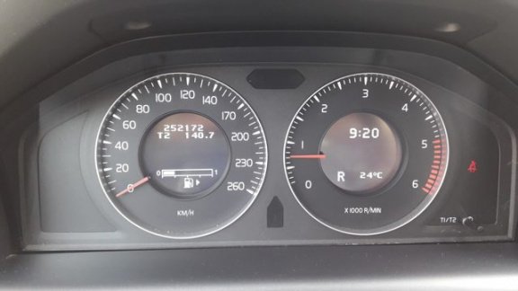 Volvo XC60 - 2.4 Diesel FWD Momentum Automaat - 1