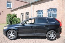 Volvo XC60 - 2.0 D3 FWD Summum 2010 300.974KM Navi Cruise LMV PDC ECC Leder Stoel verwarming