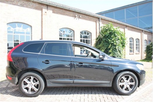 Volvo XC60 - 2.0 D3 FWD Summum 2010 300.974KM Navi Cruise LMV PDC ECC Leder Stoel verwarming - 1