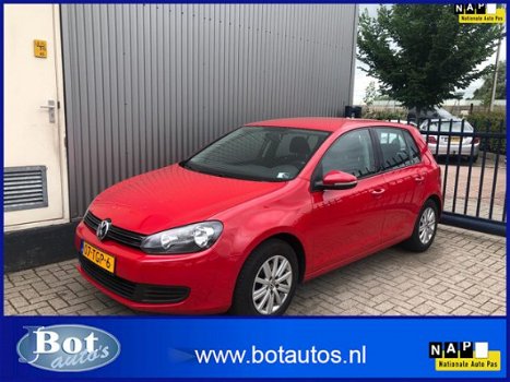 Volkswagen Golf - 1.6 TDI Comfortline BlueMotion AUTOMAAT / NAVI / LMV / 5 DEURS - 1