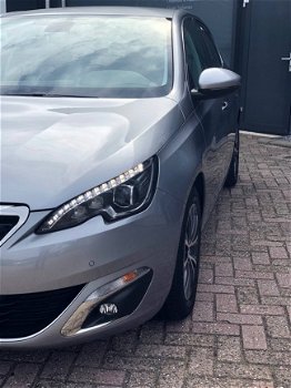 Peugeot 308 - PT 130 Allure EAT6 | Navigatie | Parkeersensoren | LED koplampen | Cruise Control | Cl - 1