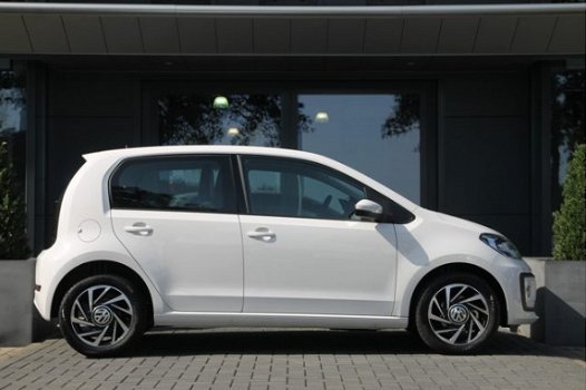 Volkswagen Up! - 1.0 BMT move up | € 2.000 voordeel | Airco | Cruise Control | Bluetooth | PDC | DAB - 1