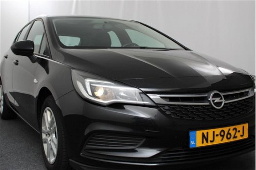 Opel Astra - 1.6CDTi 5drs Edition (Navigatie/airco/bluetooth) - 1