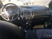 Hyundai i20 - 1.2i Go Plus | Schuifkanteldak | Airco | Navigatie 6 maanden BOVAG garantie - 1 - Thumbnail