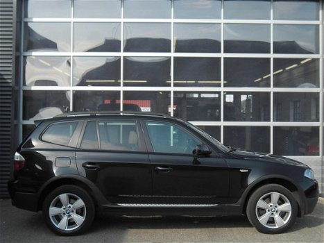 BMW X3 - 2.0 I - 1