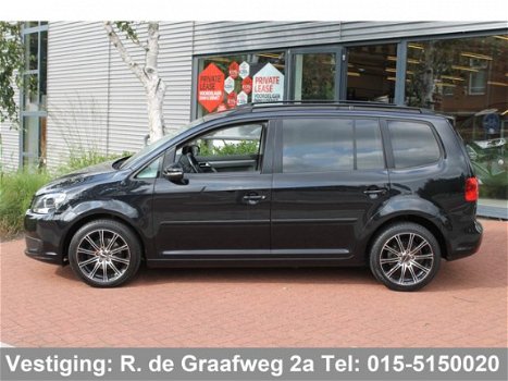 Volkswagen Touran - 1.2 TSI Comfortline BlueMotion | Navigatie | Parkeersensoren | Climate control - 1