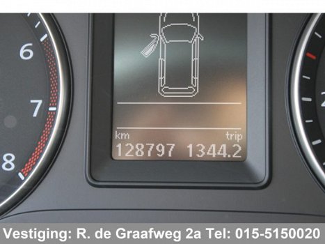 Volkswagen Touran - 1.2 TSI Comfortline BlueMotion | Navigatie | Parkeersensoren | Climate control - 1
