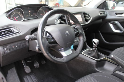 Peugeot 308 - 1.2 PureTech 110PK BLUE LEASE EXECUTIVE|NAVI|CRUISE|PANO DAK - 1