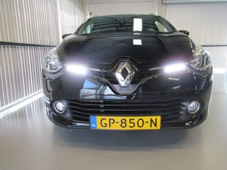 Renault Clio Estate - 0.9 TCe Night&Day 16