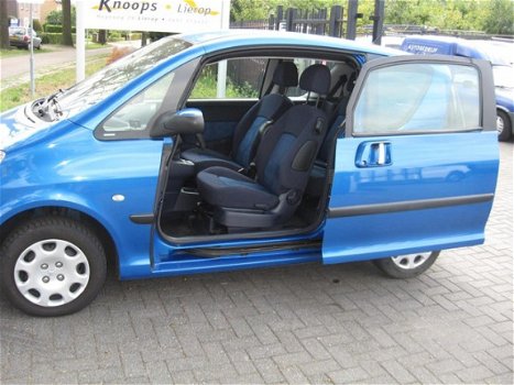 Peugeot 1007 - 1.4 Urban +nieuwe APK - 1