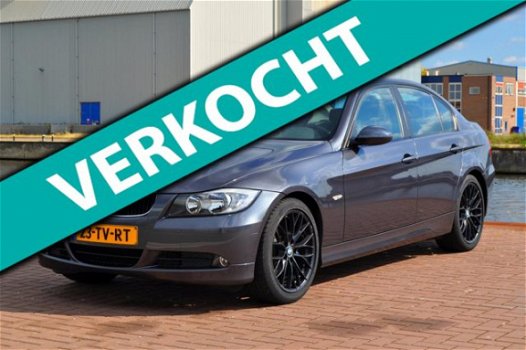 BMW 3-serie - 320i High Executive 18