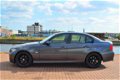 BMW 3-serie - 320i High Executive 18