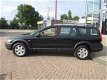 Volvo XC70 - 2.4 D5 Momentum l Leer l Open dak - 1 - Thumbnail