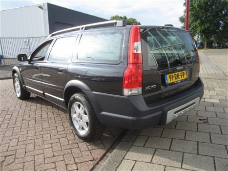 Volvo XC70 - 2.4 D5 Momentum l Leer l Open dak - 1