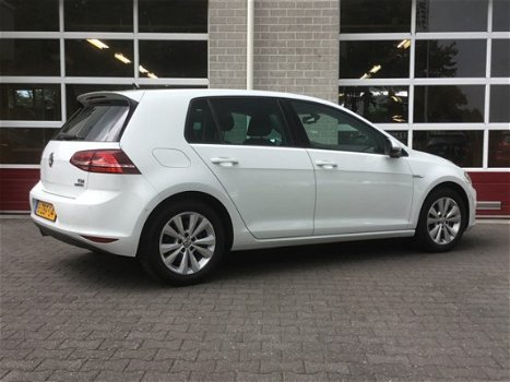 Volkswagen Golf - 1.6 TDI Highline BlueMotion | NIEUW STAAT | XENON | NAVI | CLIMA | - 1