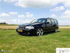 Volvo V70 - 2.3 R hangeschakeld in supermooie staat