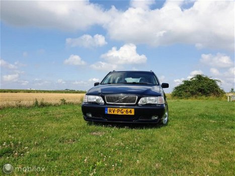 Volvo V70 - 2.3 R hangeschakeld in supermooie staat - 1