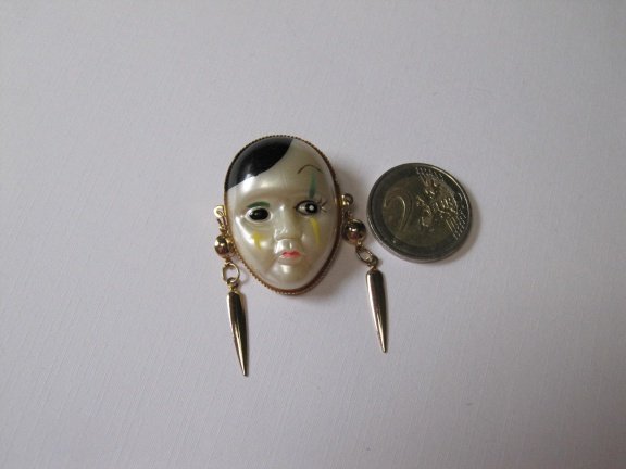 Broche masker gezicht goudkleurig en kunststof 3.8x2.8 cm - Afbeelding 4