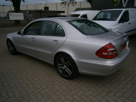 Mercedes-Benz E-klasse - 220 CDI Classic CLIMA CONTROL -LICHTMETAAL VELGEN 231723 KM - 1