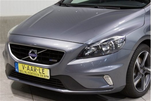 Volvo V40 - Euro6 D4 Aut. R-Design Navigatie 190pk - 1