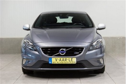 Volvo V40 - Euro6 D4 Aut. R-Design Navigatie 190pk - 1