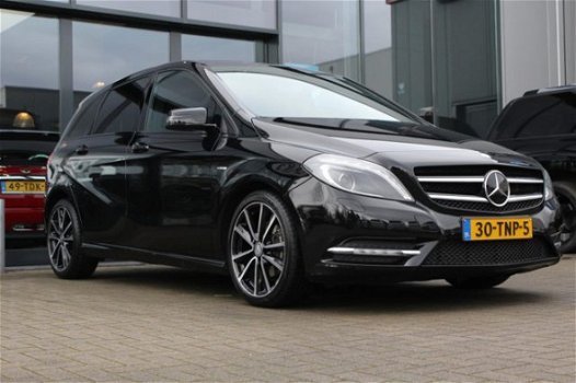 Mercedes-Benz B-klasse - 180 AMBITION , Navigatie, Leder, Automaat, 38.067 KM - 1