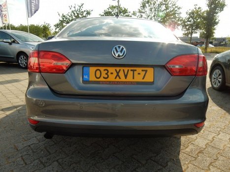 Volkswagen Jetta - 1.2 TSI Comfort Executive Line / Navi / Clima / Cruise - 1