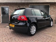 Volkswagen Golf - 1.6 FSI Trendline -5 Deurs- Nieuwe APK- Airco