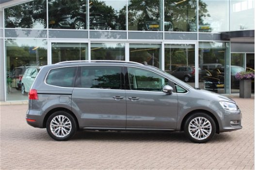 Volkswagen Sharan - 1.4 TSI Highline 7p. / 1e Eigenaar / Zeer Compleet - 1