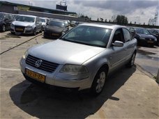 Volkswagen Passat - 2.3 V5