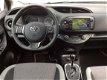 Toyota Yaris - 1.5 Hybrid Y20 Bi-tone - 1 - Thumbnail