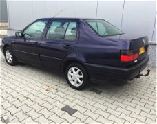 Volkswagen Vento - 1.8 CL Sedan