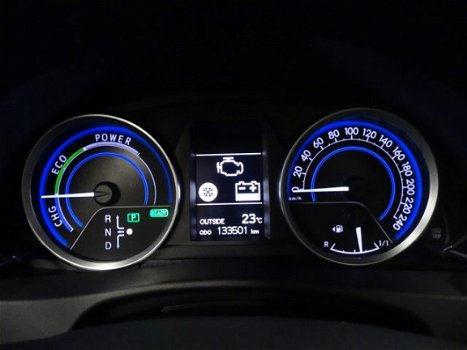 Toyota Auris - TS 1.8 Hybrid Lease Edition | Panoramadak | Navigatie | PDC | Stoelverwarming - 1