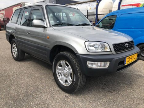 Toyota FunCruiser RAV4 - 2.0i Wagon * 4X4 / 5 DEURS / NAP - 1