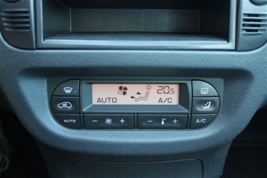 Citroën C3 - 1.4i-16V Exclusive. Automaat | elektr.glazen pano amadak | Airco - 1