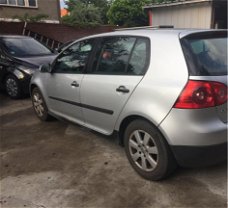 Volkswagen Golf - 1.4 FSI Comfortline DUITS 5 DEURS AIRCO.LICHTE SCHADE, NED KENTEKEN, kan geregeld,