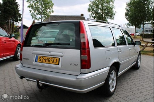 Volvo V70 - 2.5, automaat, werkende airco - 1