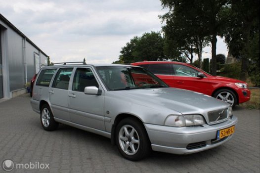 Volvo V70 - 2.5, automaat, werkende airco - 1