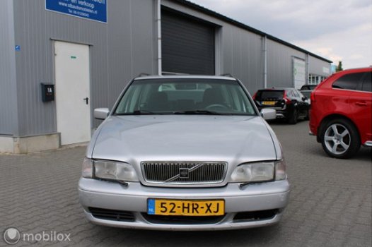 Volvo V70 - 2.5, automaat, werkende airco - 1