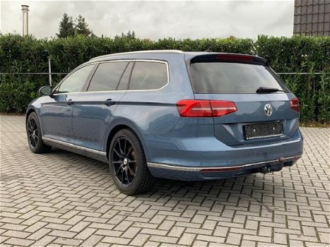 Volkswagen Passat Variant - 2.0TDI/HIGH/NAVI/LED/HLEER - 1