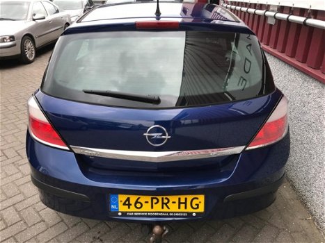 Opel Astra - 1.6 Essentia // Clima // 5-drs // - 1