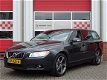 Volvo V70 - 2.4 D5 Automaat Limited Edition /NAVI/PDC/Trekhaak/Cruise control/ISOFIX/18'LM/NAP - 1 - Thumbnail