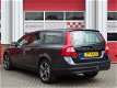 Volvo V70 - 2.4 D5 Automaat Limited Edition /NAVI/PDC/Trekhaak/Cruise control/ISOFIX/18'LM/NAP - 1 - Thumbnail