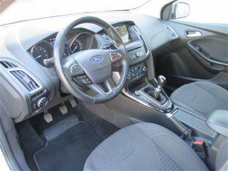 Ford Focus Wagon - 1.0 Ecoboost First Edition | Airconditioning | Navigatie | Trekhaak - 1