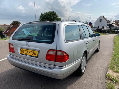 Mercedes-Benz E-klasse - 320 Avantgarde 76000KM NIEUW - 1