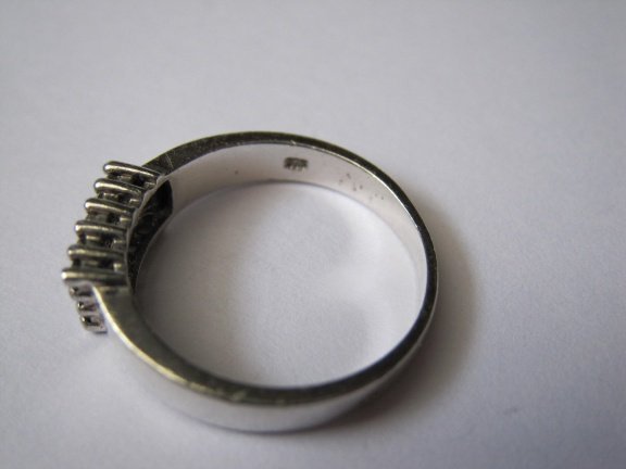 Zilveren ring maat 18.3 met 15 zirkonia's - nr. 1