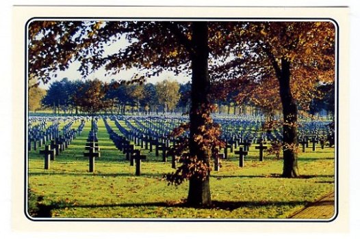 A155 IJsselstein Graf Soldaten Oorlogbegraafplaats / Limburg - 1